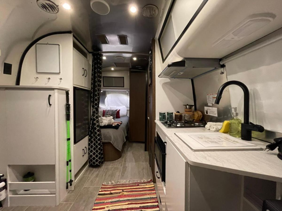 Hotel Airstream Caravel 2020 Loblolly Pines Adventure Camp Eureka Springs Esterno foto